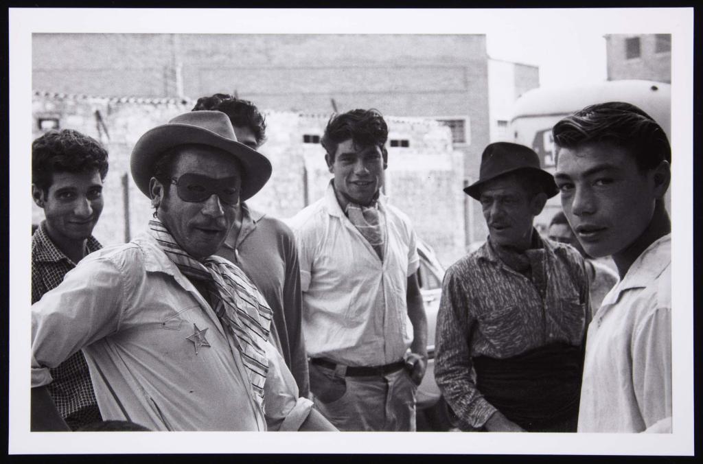 Foto: Gitanos. Barcelona - Isabel Steva Hernández (Colita). 1963.