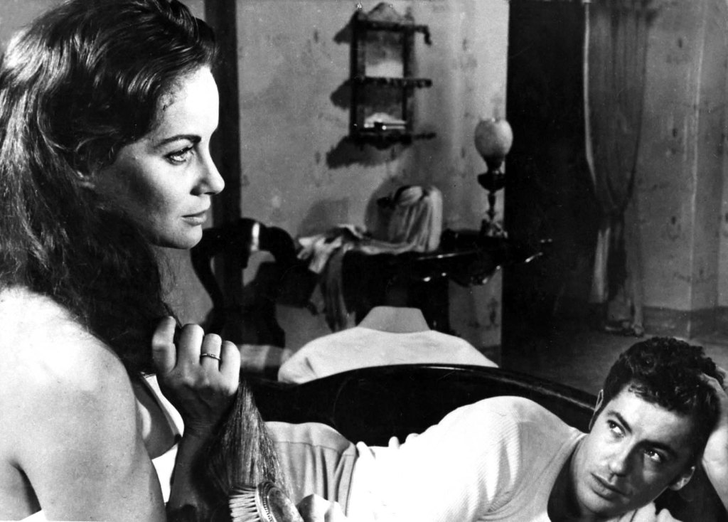 Alida Valli y Farley Granger en una historia de decadencia sexual.