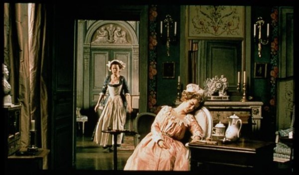 Grace Elliott, es una dama inglesa que abandonó a su marido para convertirse en amante del rey Jorge IV de Inglaterra, con el que tuvo una hija. Acabada esa relación, también fue amante del príncipe Felipe de Orléans.