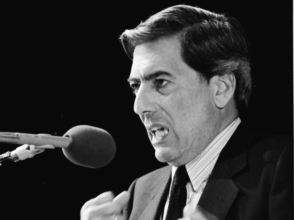 Mario Vargas Llosa. (Foto tomada de rafaelnarbona.es).