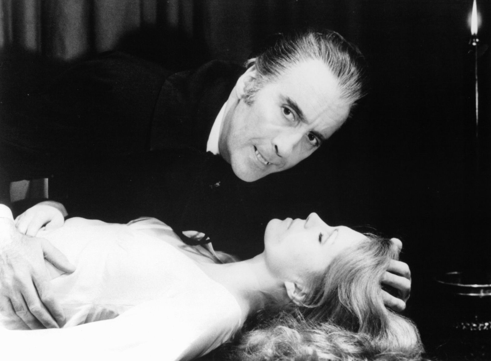 Christopher Lee como Drácula. Foto: esquire.com.