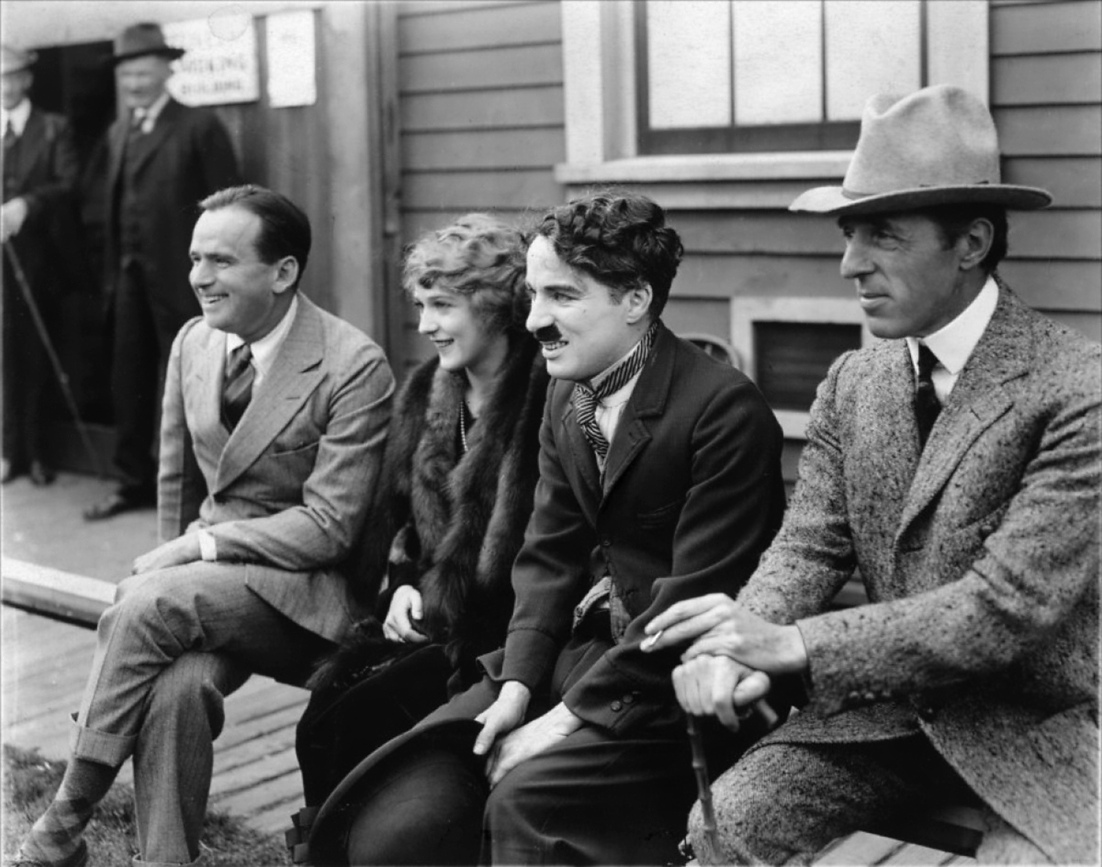 Douglas Fairbanks, Mary Pickford, Charles Chaplin y D. W. Griffith: Cuando los locos se hacen los dueños del manicomio llamado United Artists.