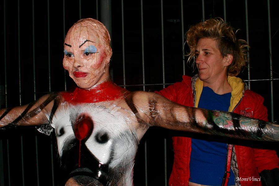 Paola Griselda Baruque, artista argentina conocida como Hijademuta