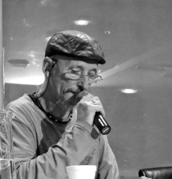 Carlos Dariel www.literariedad.co